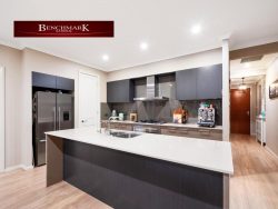 18 Silverleaf Ln, Moorebank NSW 2170, Australia