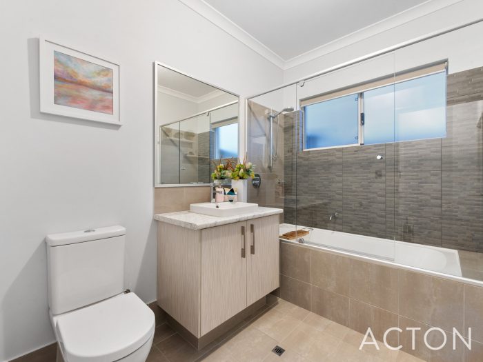 11-13 Wright Cres, Bayswater WA 6053, Australia