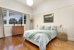 16 Hazeldine Rd, Glen Iris VIC 3146, Australia