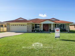 9 Natalie Cl, Mareeba QLD 4880, Australia