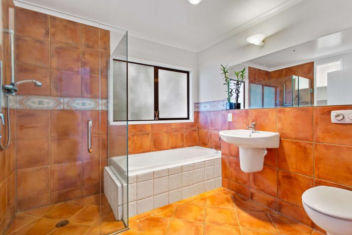 15 Menen Place, The Gardens, Manukau City, Auckland, 2105, New Zealand