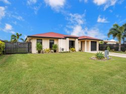 4 Glenfern St, South Mackay QLD 4740, Australia