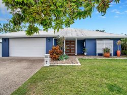 9 Michelle Cres, Bucasia QLD 4750, Australia