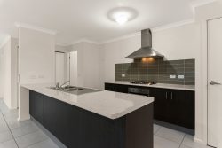 356/358 Cambourne St, Lavington NSW 2641, Australia