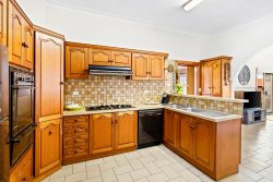 56 Royal Parade, Reservoir VIC 3073, Australia