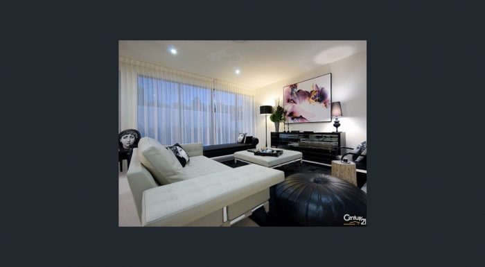 10005 The Blvd, Benowa QLD 4217, Australia