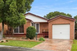 16 Ashmore Cres, Kanahooka NSW 2530, Australia