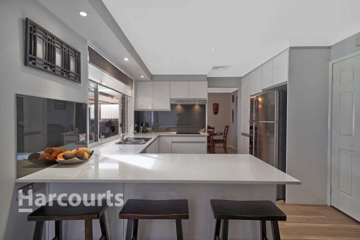 10 Angourie Pl, Bow Bowing NSW 2566, Australia