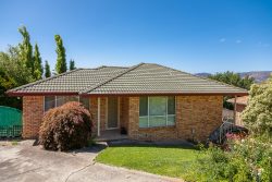 112 Branscombe Rd, Claremont TAS 7011, Australia