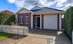 15 Ray St, Findon SA 5023, Australia