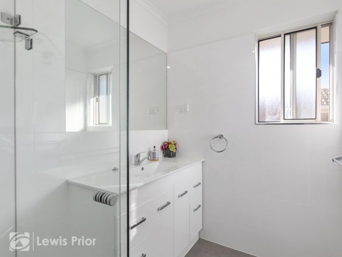 2/13 Evans Cres, Oaklands Park SA 5046, Australia