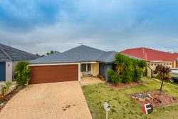 4 Salamanca Turn, Clarkson WA 6030, Australia