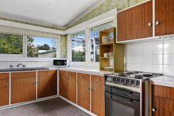 12 Beach Rd, Lindisfarne TAS 7015, Australia