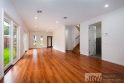 1/56 Larch Cres, Mount Waverley VIC 3149, Australia