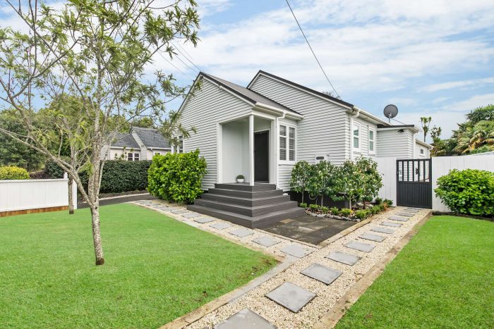 62 Oranga Avenue, Onehunga, Auckland, 1061, New Zealand