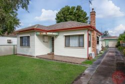 15 Railway Parade, Beresfield NSW 2322, Australia