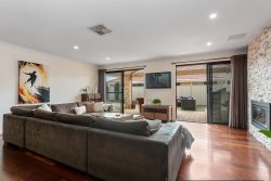 64 Birchley Rd, Beeliar WA 6164, Australia