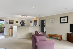 10 Radiata Dr, Lindisfarne TAS 7015, Australia