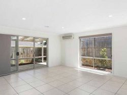 6/7 Murruba Pl, Jerrabomberra NSW 2619, Australia