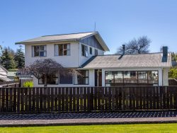 1 Alexandra Street, Pahiatua, Tararua, Manawatu / Whanganui, 4910, New Zealand