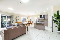 3 Beardsworth Ct, Middle Ridge QLD 4350, Australia