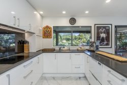 15e Puriri Avenue, Orewa, Rodney, Auckland, 0931, New Zealand