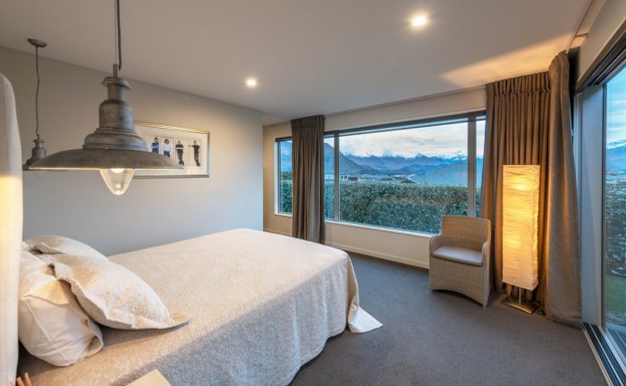 16 Edgewood Place, Wanaka, Otago, 9305, New Zealand