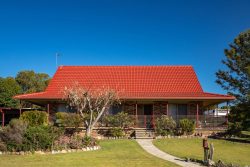 2 Wattle Cl, Gloucester NSW 2422, Australia