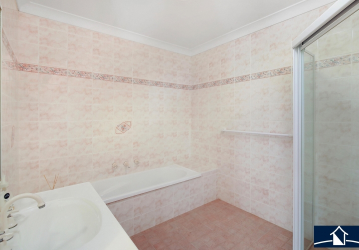 3/12 Allfield Rd, Woy Woy NSW 2256, Australia