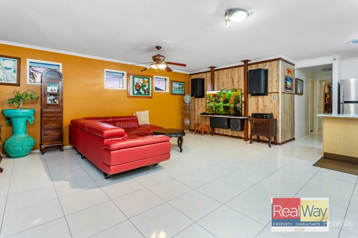 11 Ridge View Pl, Springfield Lakes QLD 4300, Australia