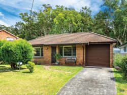 4 Hutcheson Ave, Soldiers Point NSW 2317, Australia