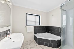 57 Oteki Park Drive, Welcome Bay, Tauranga, Bay Of Plenty, 3112, New Zealand