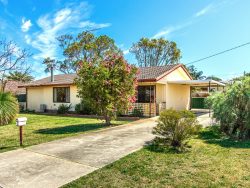 3 Linville St, Falcon WA 6210, Australia