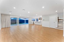 11 Sunrise St, Newport QLD 4020, Australia