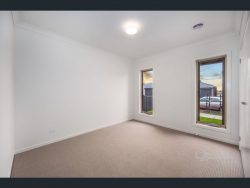 15 Noble Rd, Rockbank VIC 3335, Australia