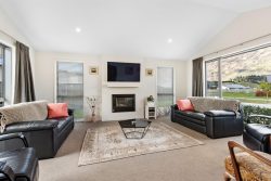 3 Oxfordshire Avenue, Lake Hayes, Queenstown-Lakes, Otago, 9304, New Zealand