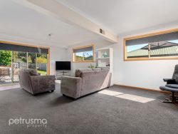 52 Sharron Dr, Granton TAS 7030, Australia