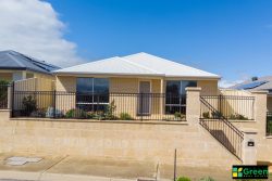 30 Cawana Pkwy, Lakelands WA 6180, Australia