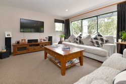 16B Stoneleigh Court, Sunnynook, North Shore City, Auckland, 0632, New Zealand