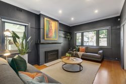 9 Balmerino Ave, Toorak VIC 3142, Australia