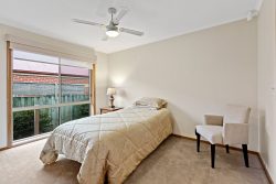 10 Yering Pl, Chirnside Park VIC 3116, Australia