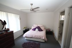 62 McCorry Dr, Collingwood Park QLD 4301, Australia