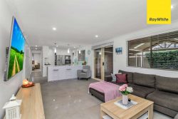 5 Guernsey Way, Stanhope Gardens NSW 2768, Australia