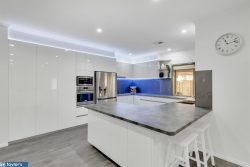 9 Koala Cres, Paralowie SA 5108, Australia