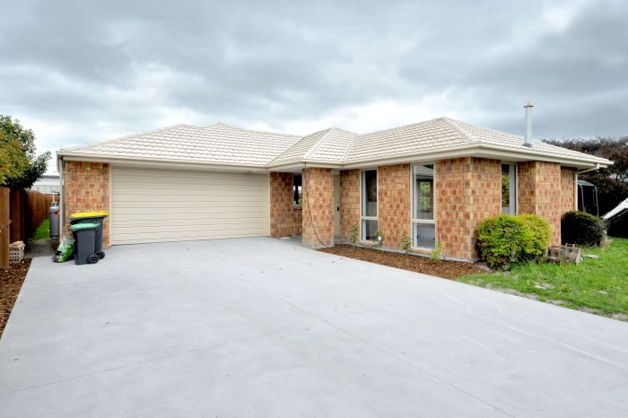 9 Kingsbridge Drive, Burwood, Christchurch City, Canterbury, 8083, New Zealand