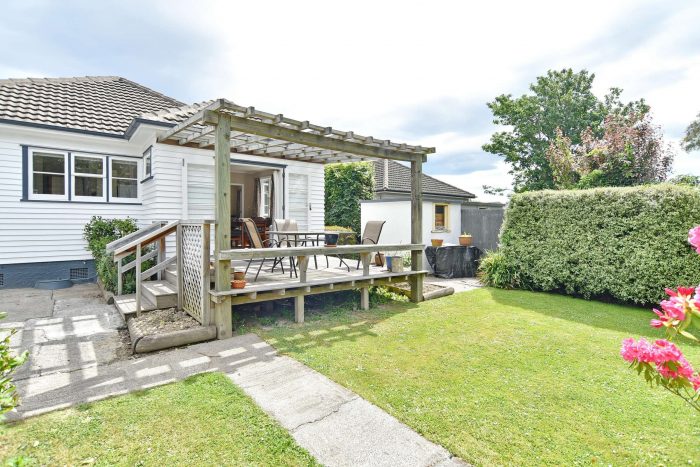 18 Pitcairn Crescent, Bryndwr, Christchurch City, Canterbury, 8053, New Zealand