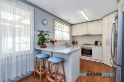 48 Oldfield Cct, Kambah ACT 2902, Australia