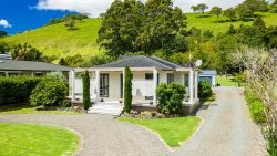 6 Regent Street, Whakapirau, Kaipara, Northland, 0583, New Zealand