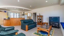 6 Regent Street, Whakapirau, Kaipara, Northland, 0583, New Zealand