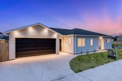 17 Konoba Ave, Kumeu, Rodney, Auckland, 0891, New Zealand